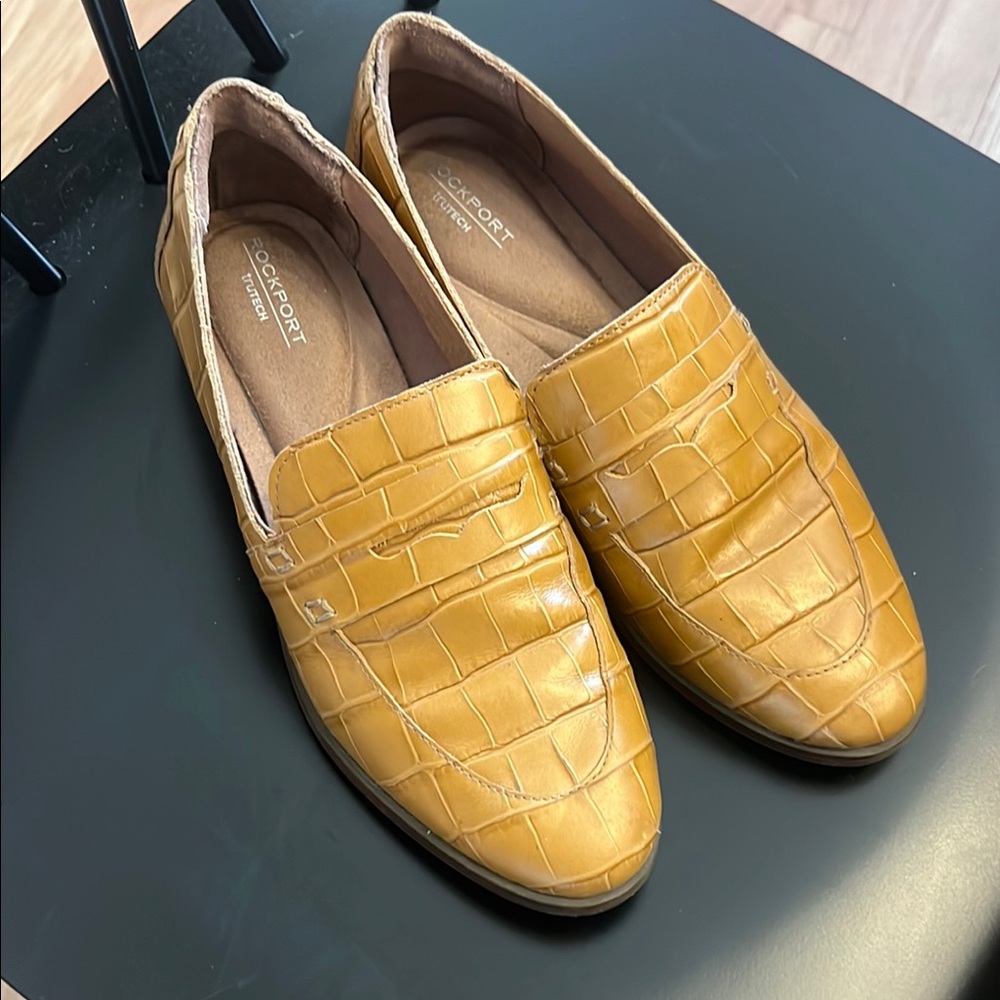 Rockport Women’s Mustard/Tan Loafers